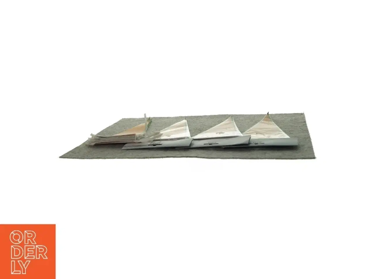 Billede 2 - nye flagranker, festpynt, Guirlander (str. 33 m )