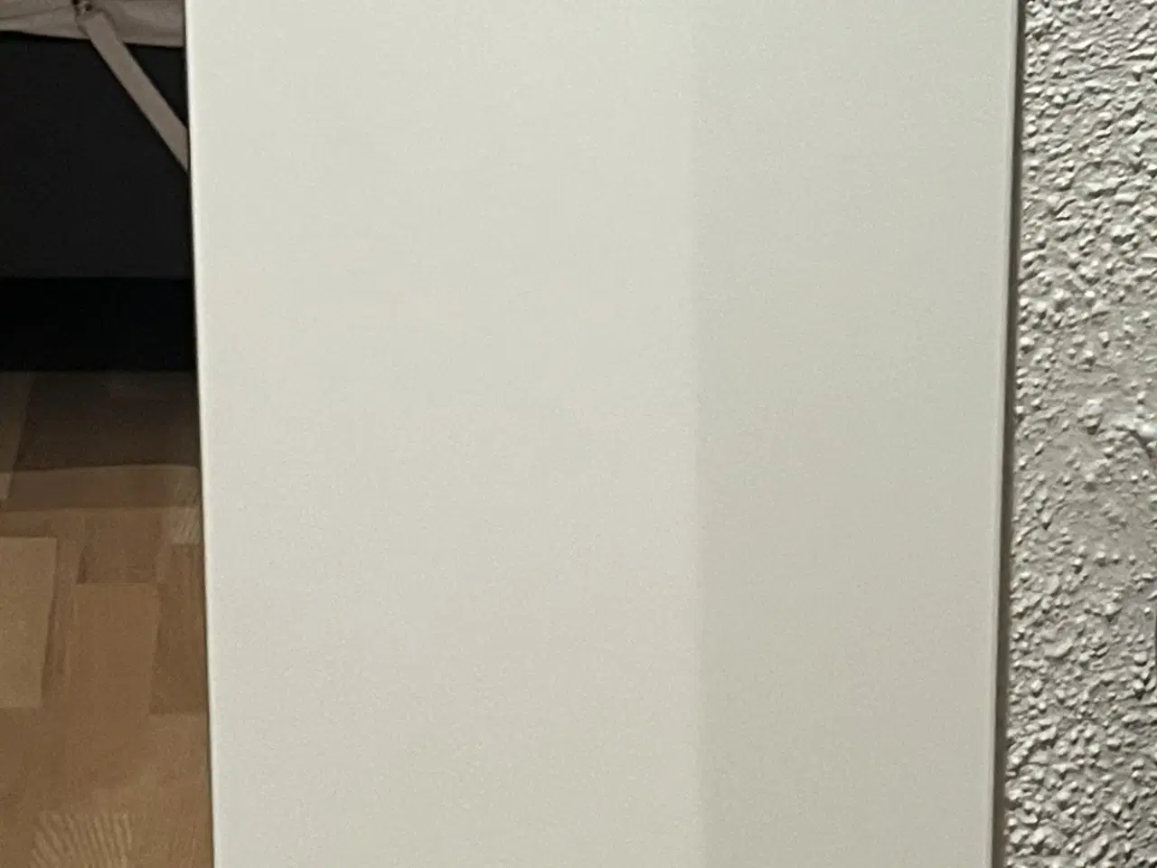 Billede 1 - Ikea hylde med knægte