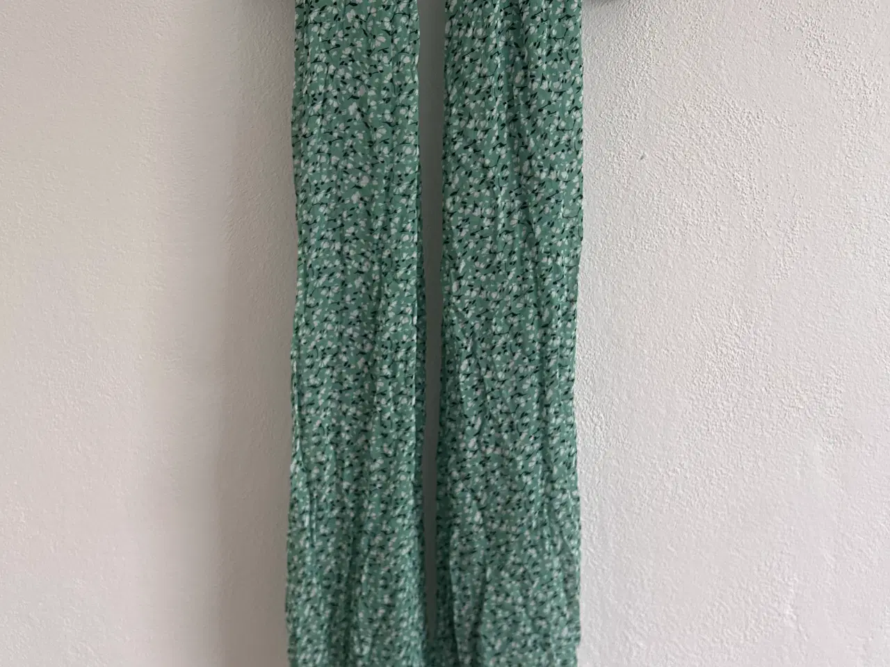 Billede 1 - Tørklæde fra Gant