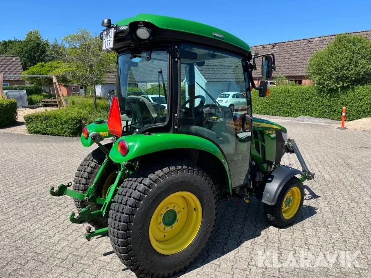 Billede 3 - Traktor John Deere 3046R kost/Dozerblad/spreder/kasse/bagkasse