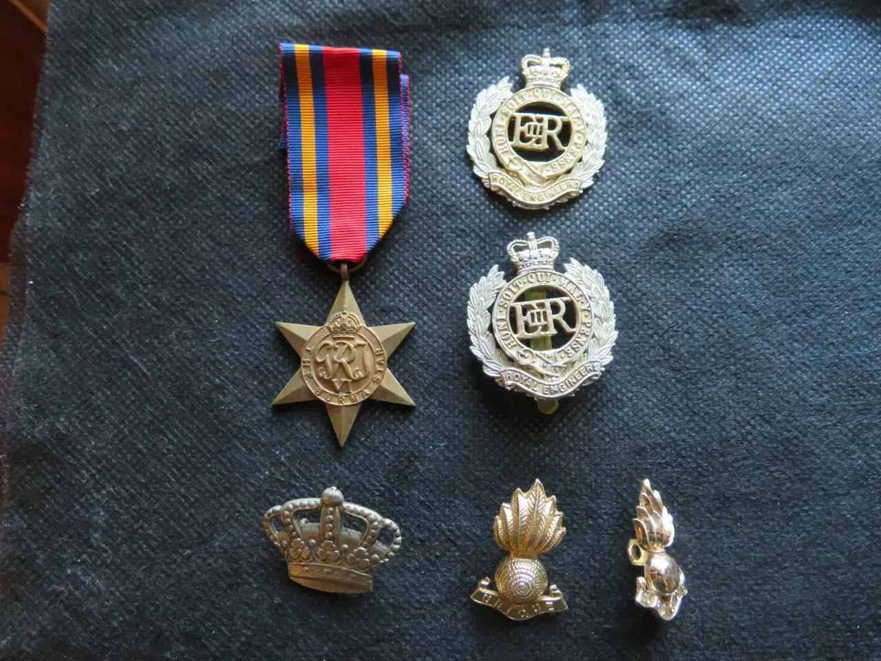 Billede 3 - Militære emblemer udenlandske.