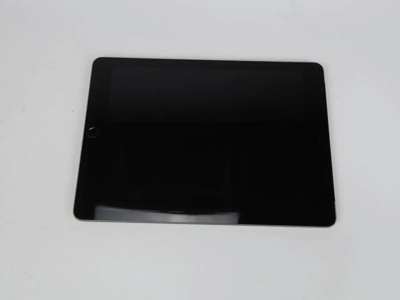 Billede 2 - iPad (6. gen) 9.7" Wi-Fi + cellular 128GB