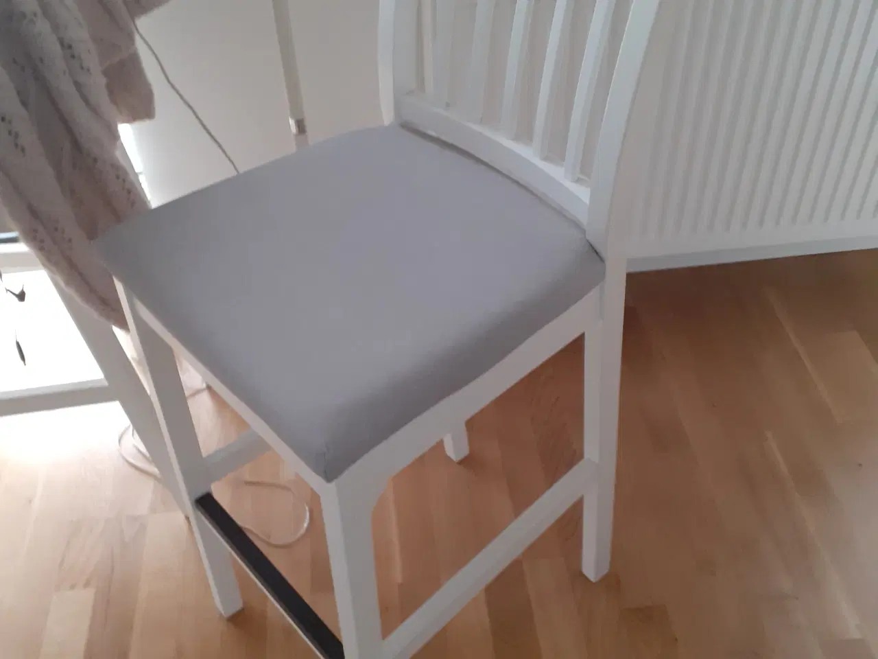 Billede 2 - Bar bord og 6 stole Ekedalen Ikea