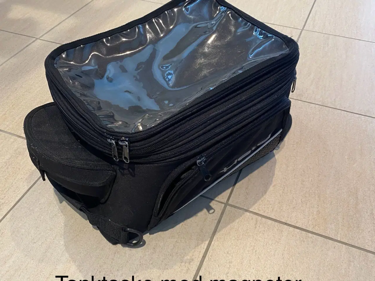 Billede 10 - Tøj, tanktaske, børne hjelm, 2 styks intercom. mm.