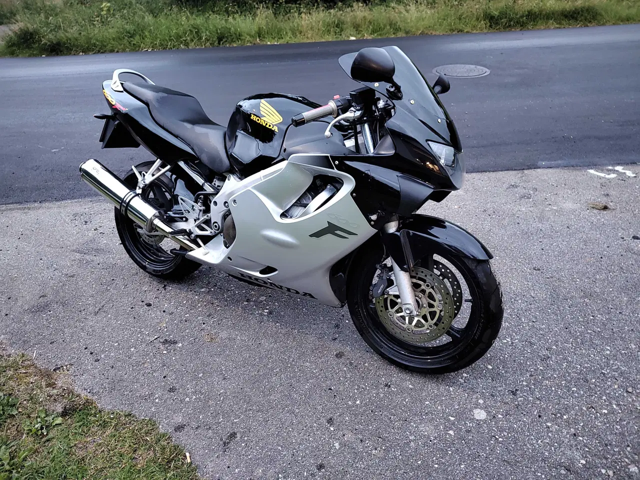 Billede 1 - Motorcykel Honda CBR 600 F4