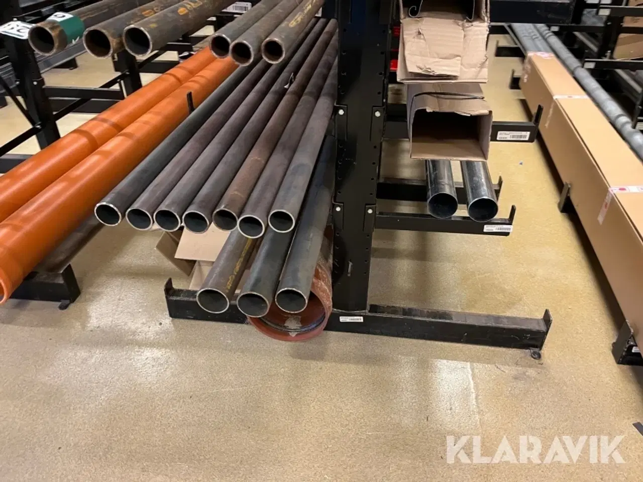 Billede 7 - Grenreol en række