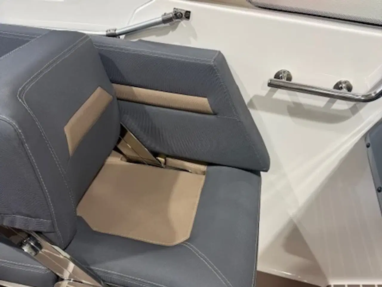 Billede 9 - FLOT FLIPPER 670/700ST MED BOVPROPEL