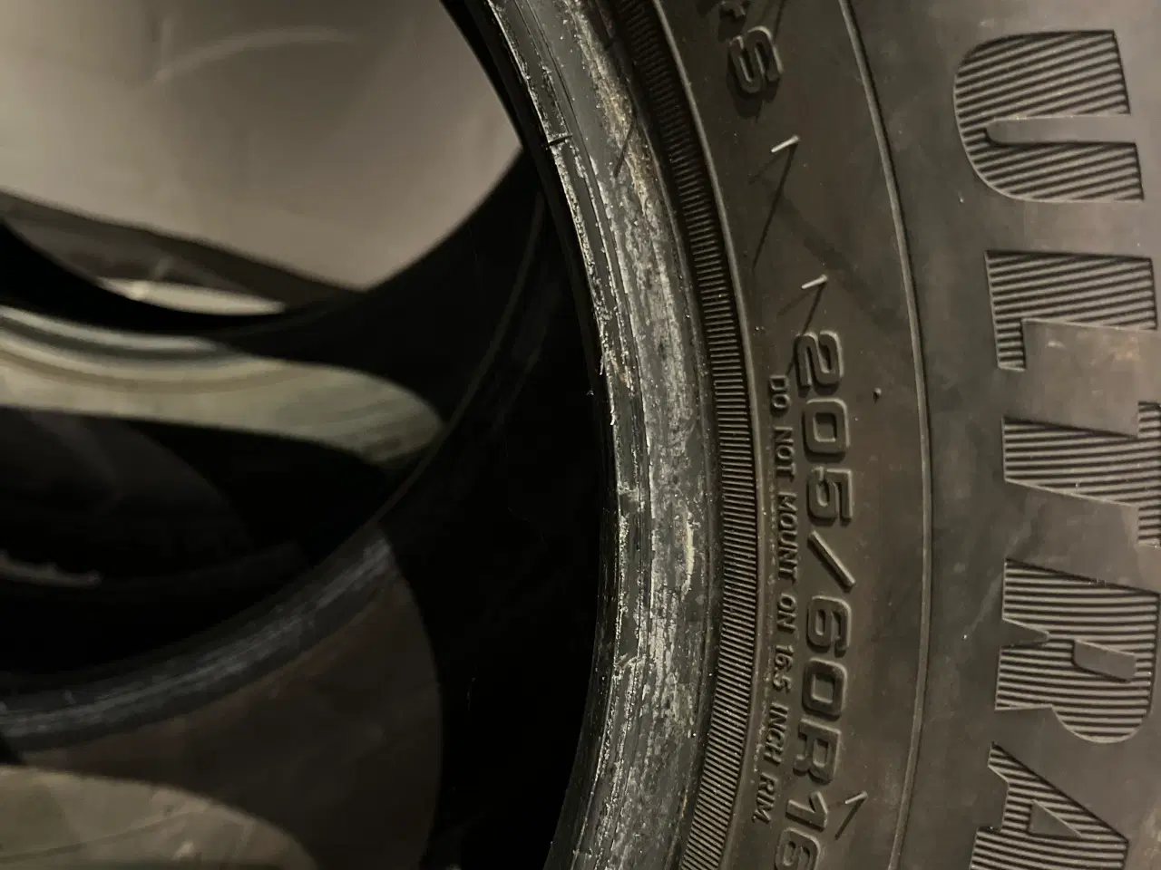 Billede 5 - Vinterdæk GoodYear Ultragrip 9 205/60 R16 92H