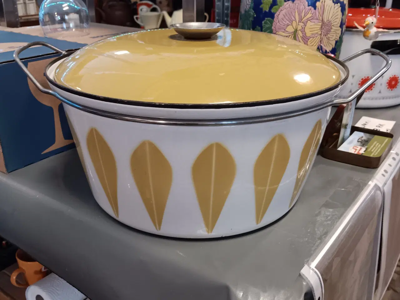 Billede 1 - Lotus emaljegryde rigtig flot.