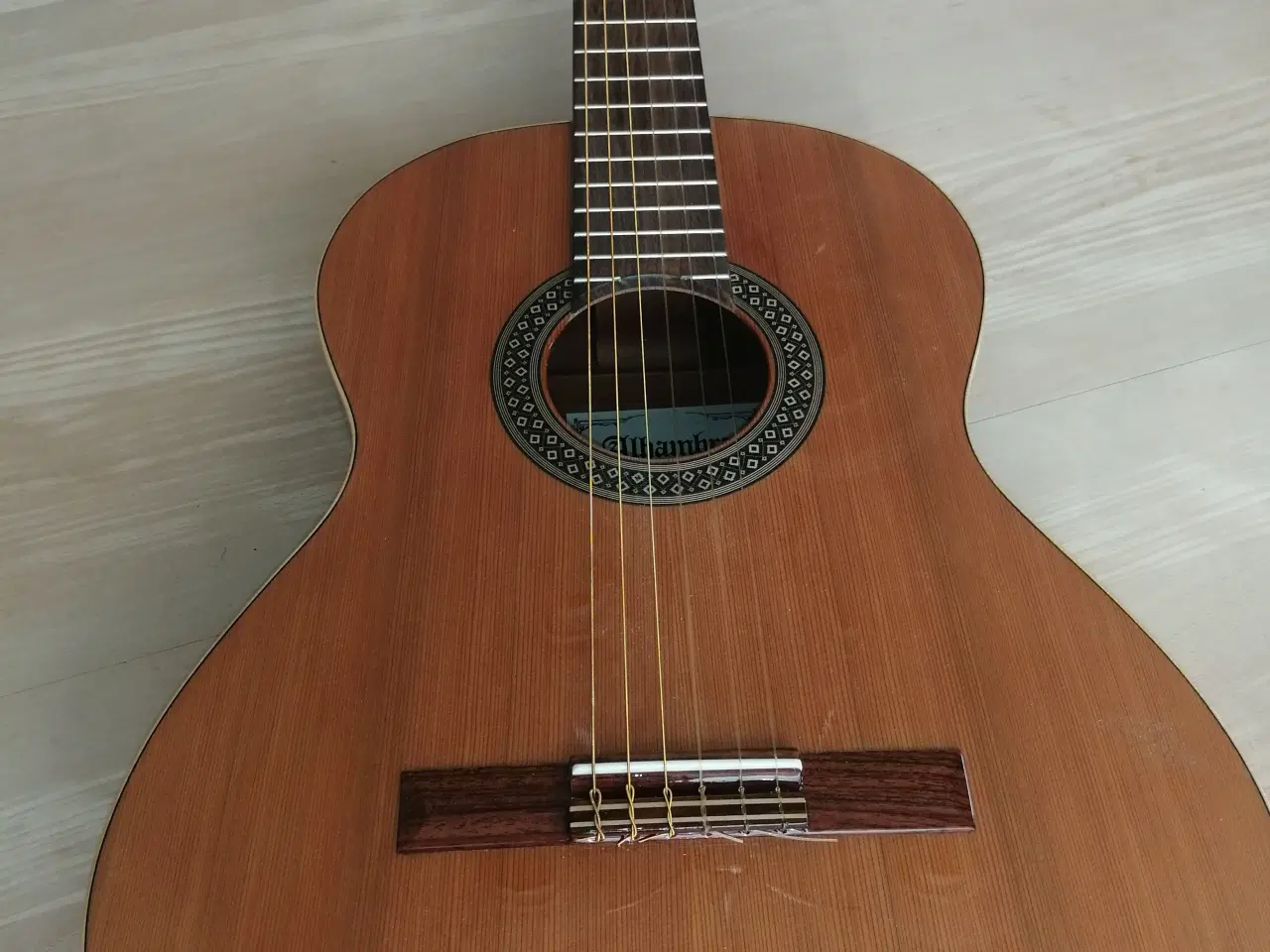 Billede 1 - Alhambra Maestro 100 klassisk Guitar sælges.