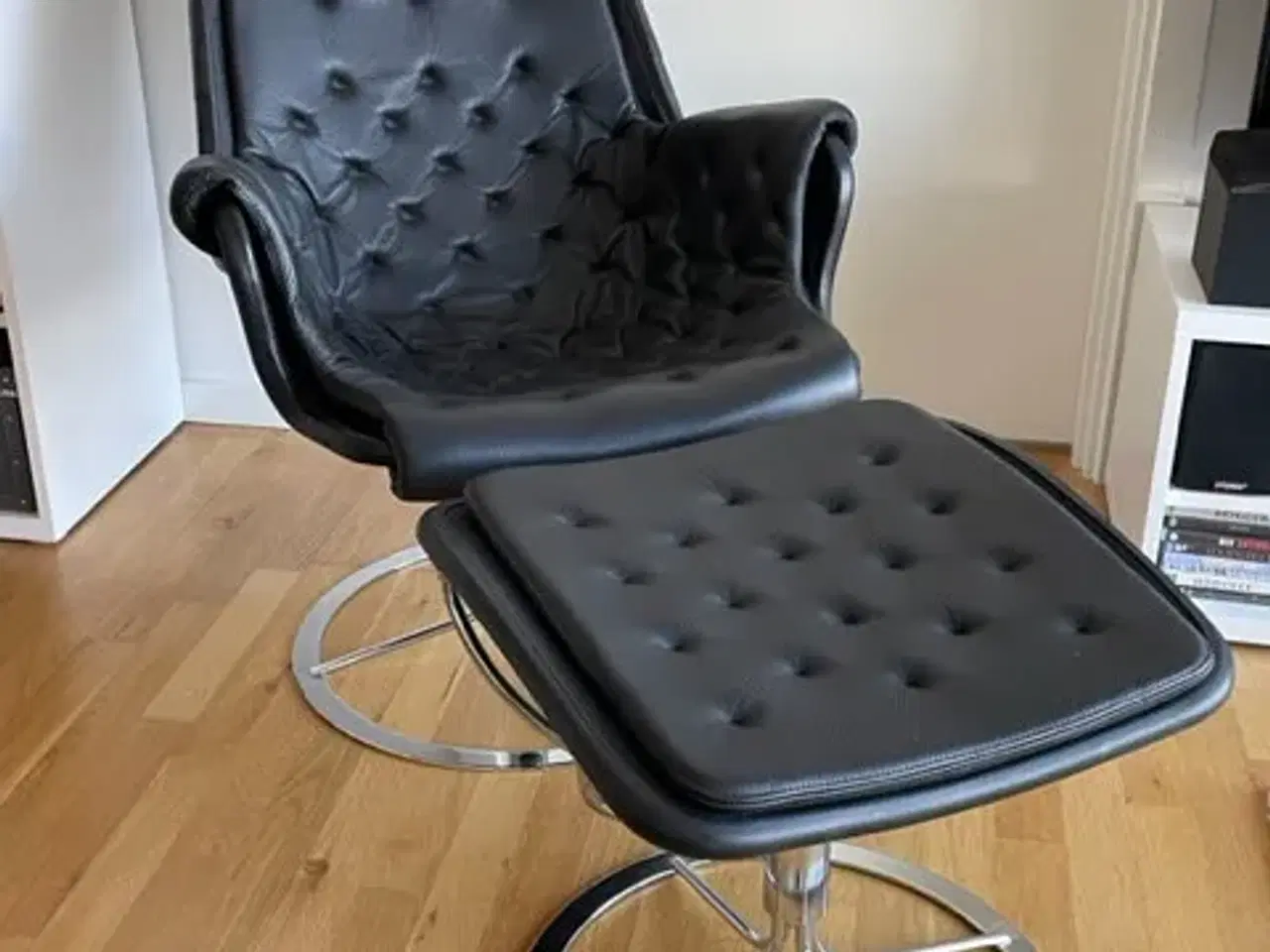 Billede 1 - Jetson stol med skammel i elmosoft læder