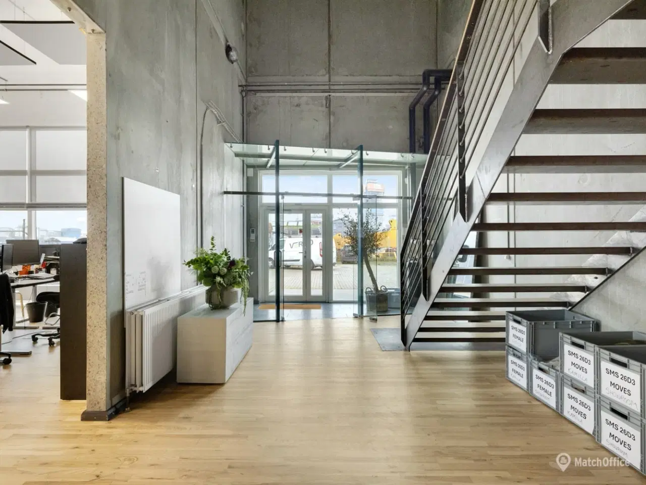 Billede 2 - Højloftet erhvervslejemål med udsigt til bugten