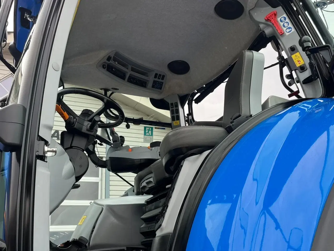 Billede 10 - New Holland T7.315 Med frontlift