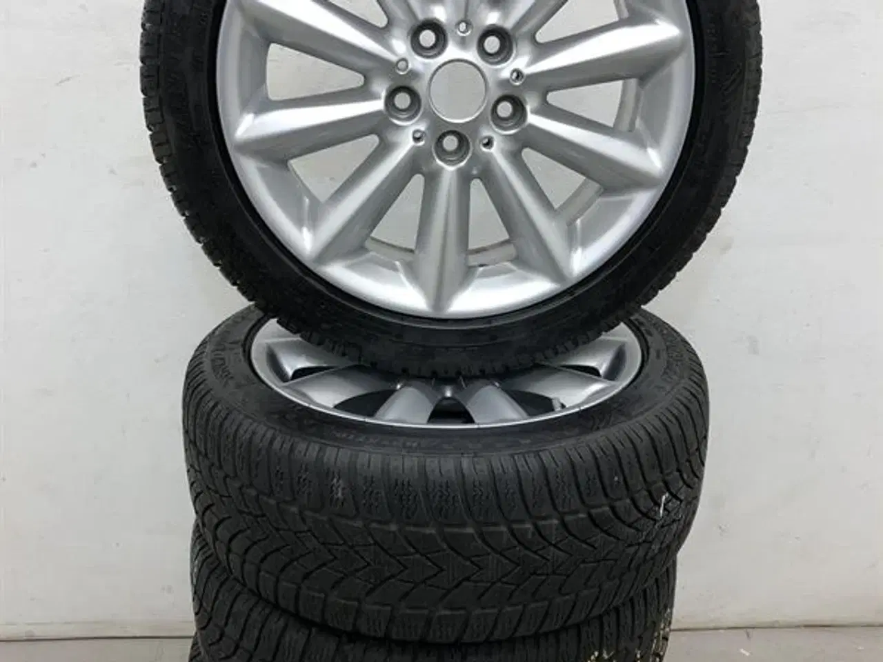 Billede 1 - 17" Org. BMW Alufælge med dæk "Vent Spoke 518" A62533 F45 SAT F46 MPV F54 F45 SAT LCI F46 MPV LCI F54LCI