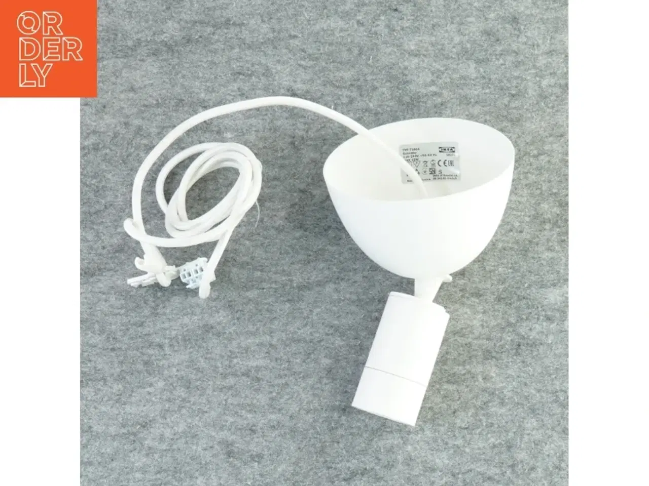 Billede 2 - Ophæng til lampe fra Ikea (str. 13 x 21 cm)