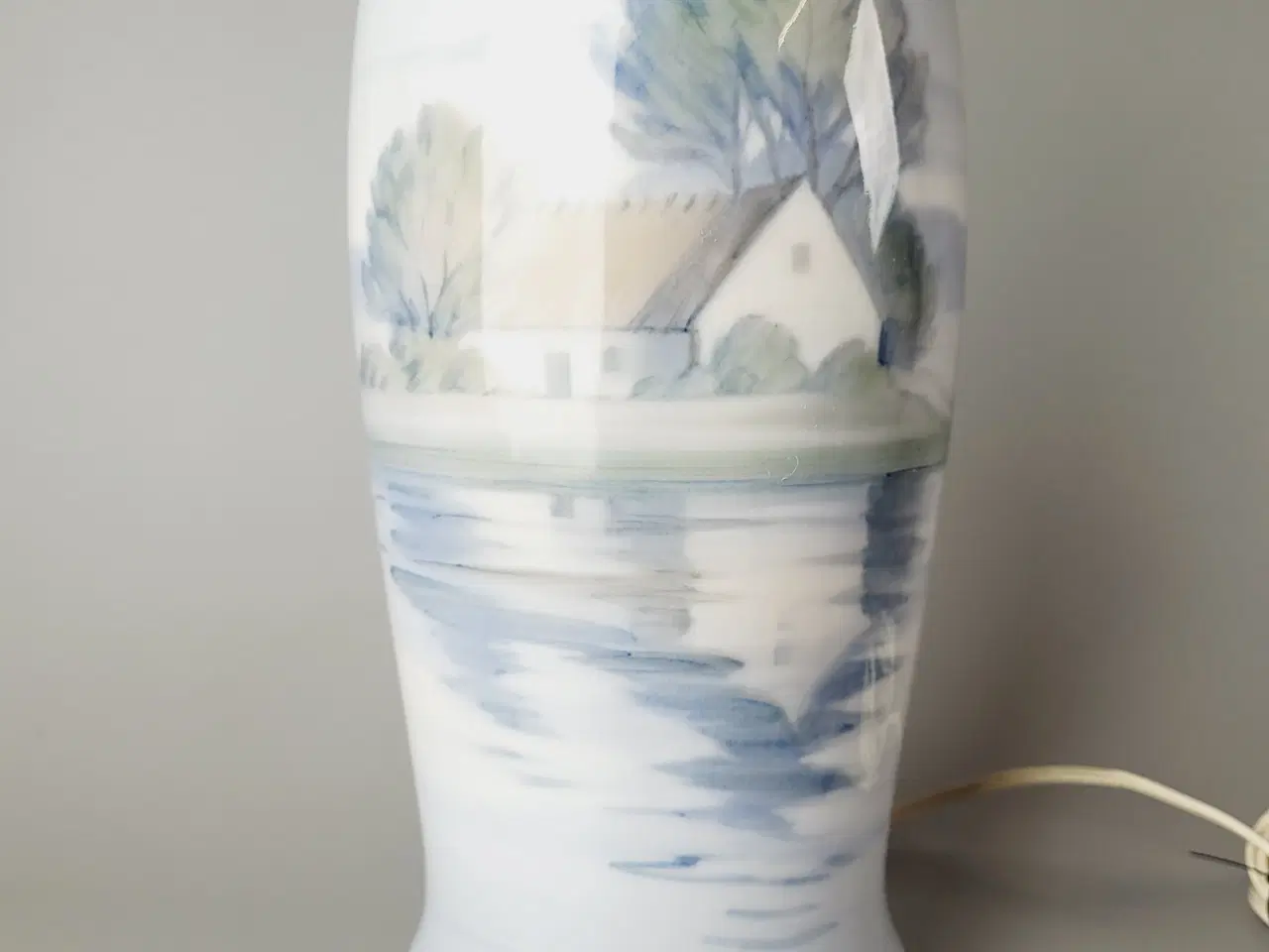 Billede 3 - ⭐️· Bing & Grøndahl porcelænslampe (model 8566)