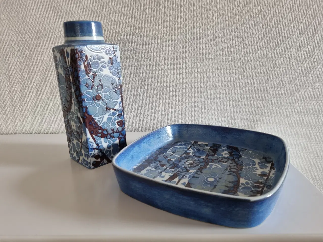 Billede 2 - Royal copenhagen fajance, vase + fad