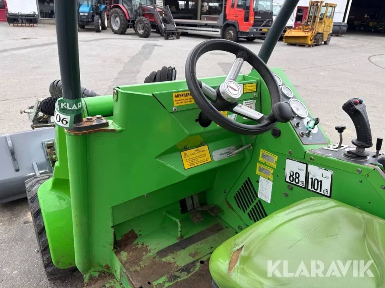 Billede 11 - Minilæsser Avant R28 Staldkat med udskud