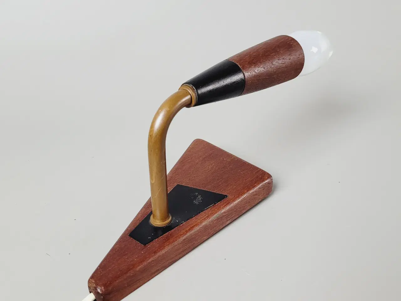 Billede 3 - ⭐️· Super flot retro væglampe i teak og kobber