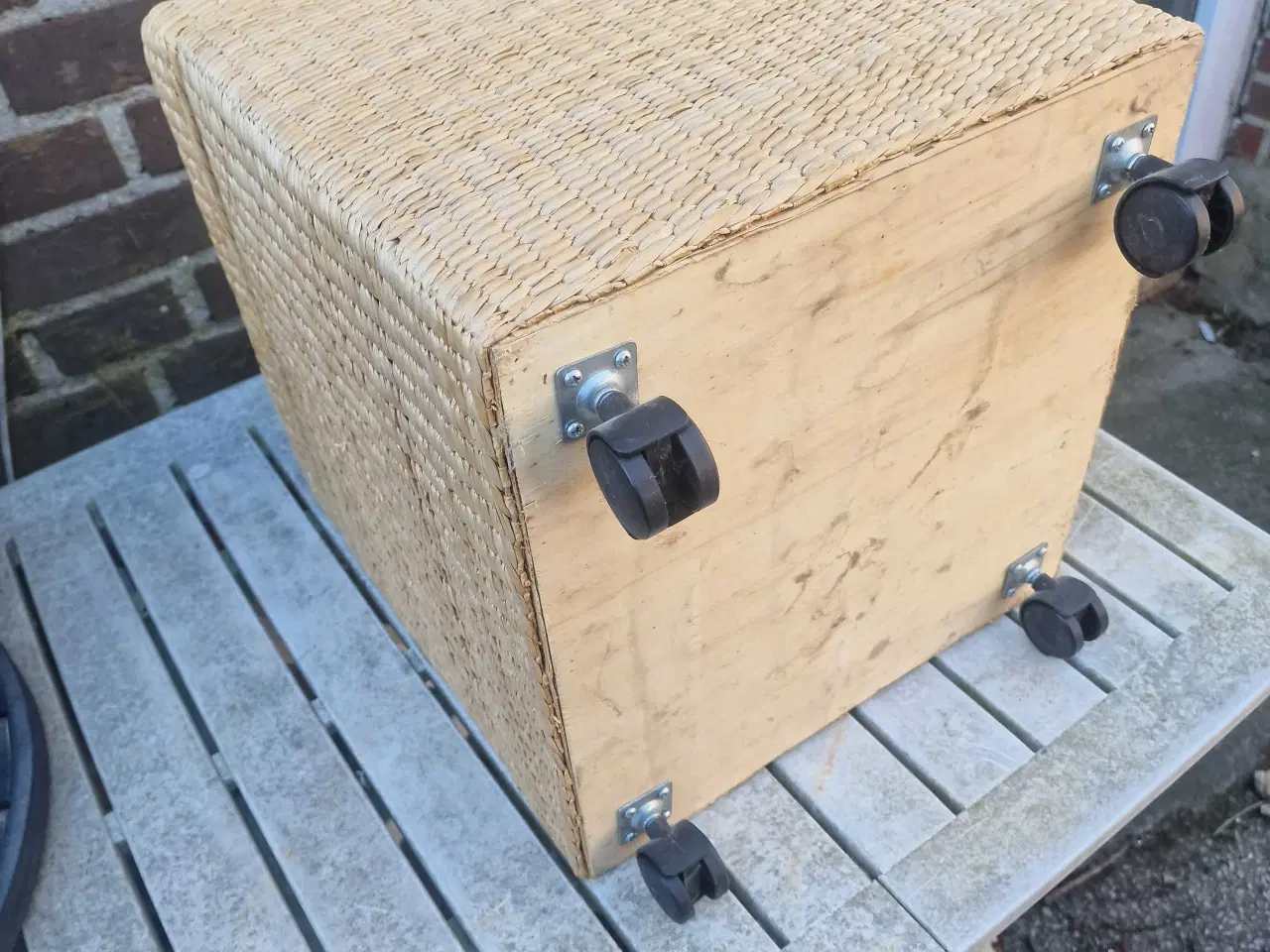 Billede 4 - Skammel og opbevaring