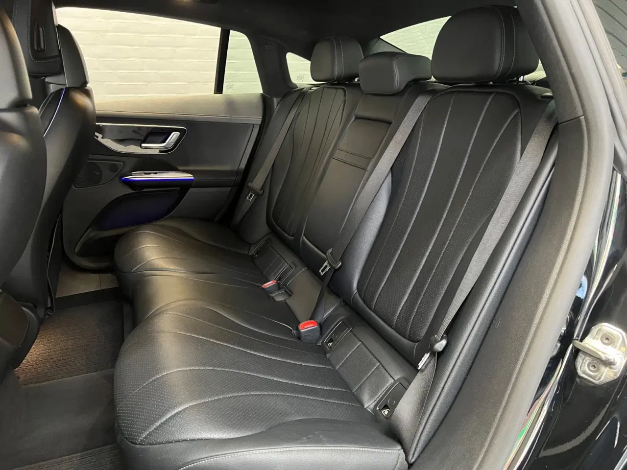 Billede 24 - Mercedes EQE350  Electric Art