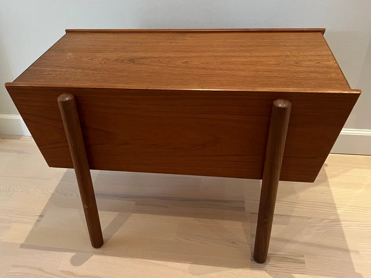 Billede 2 - Teak entrémøbel