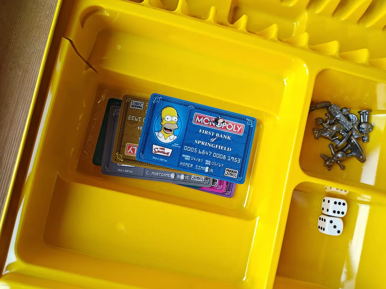 Billede 4 - Monopoly The Simpsons Brætspil Elektronisk Bank