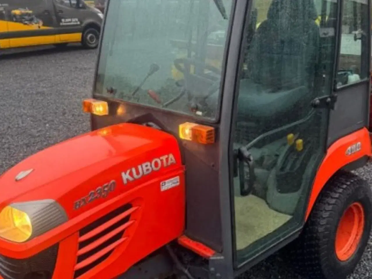 Billede 6 - Kubota B2650 HST / med vinterudstyr & lave timer