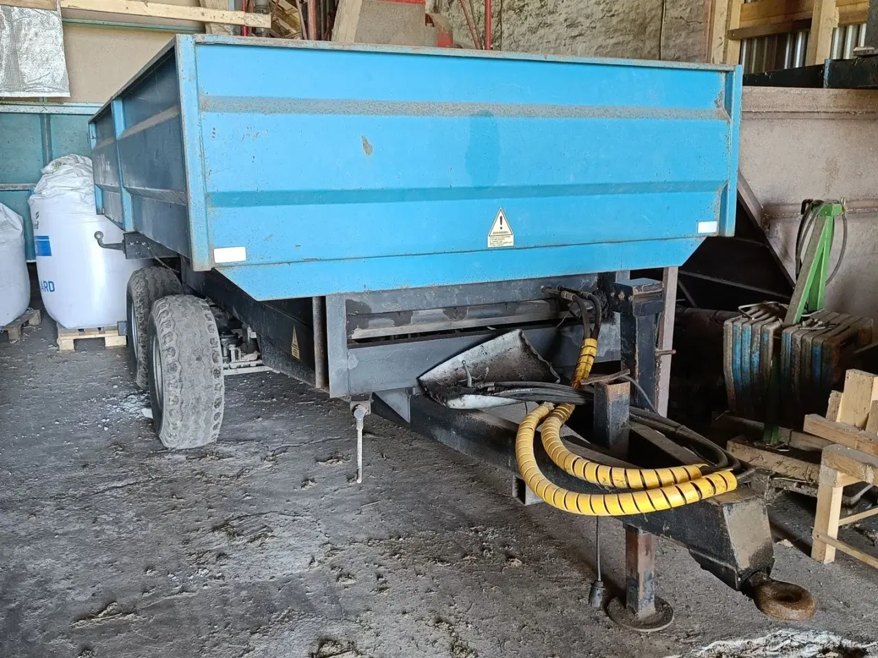 Billede 2 - - - - Tipvogn højtip 8 tons med hydraulisk bagsmæk  og ekstra sider