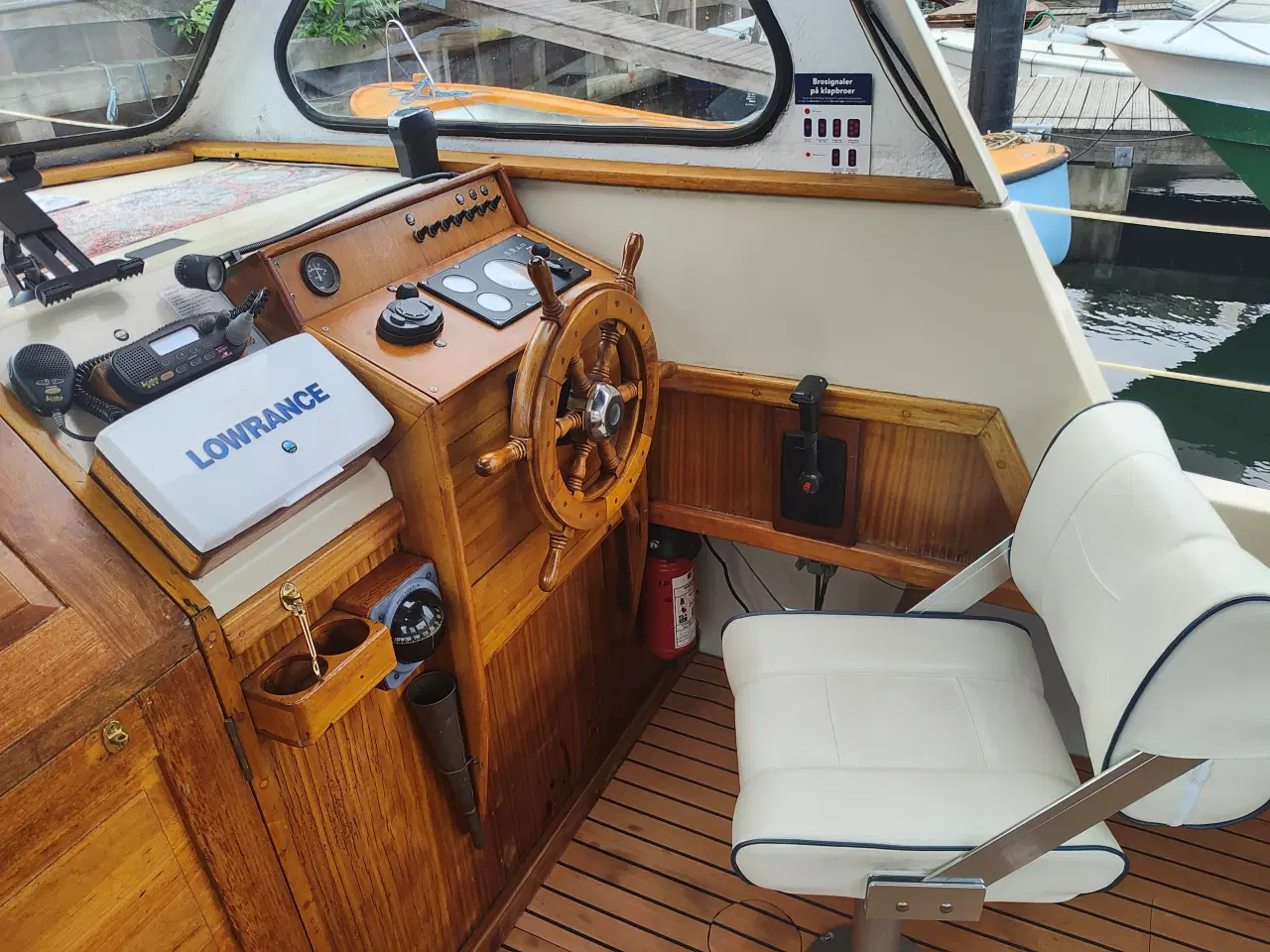 Billede 2 -  JUPITER 25 motorbåd - kabinebåd Smuk, velholdt bå
