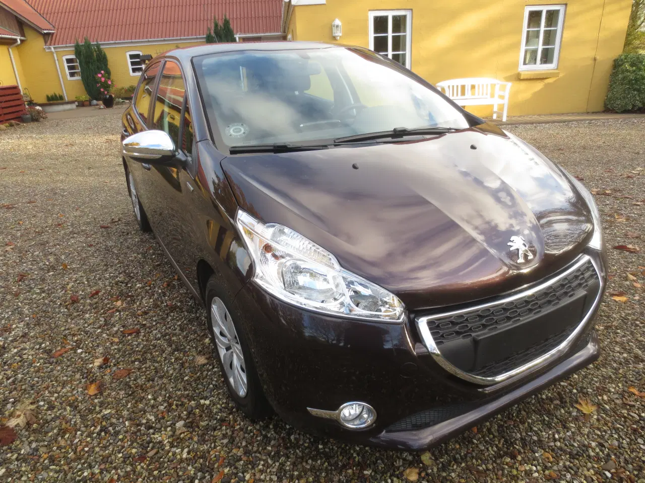 Billede 11 - Peugeot 208 1.2 i Km kun 85000. År 2013.