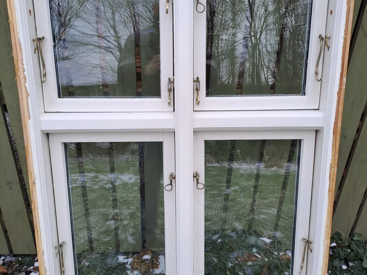 Billede 2 - Dannebrogs vinduer med karm