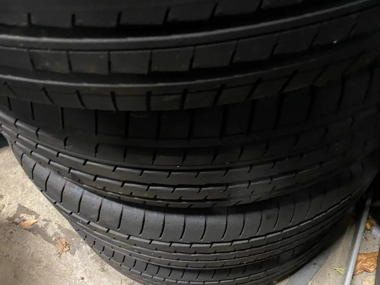 Billede 1 - Yokohama 235/60r18