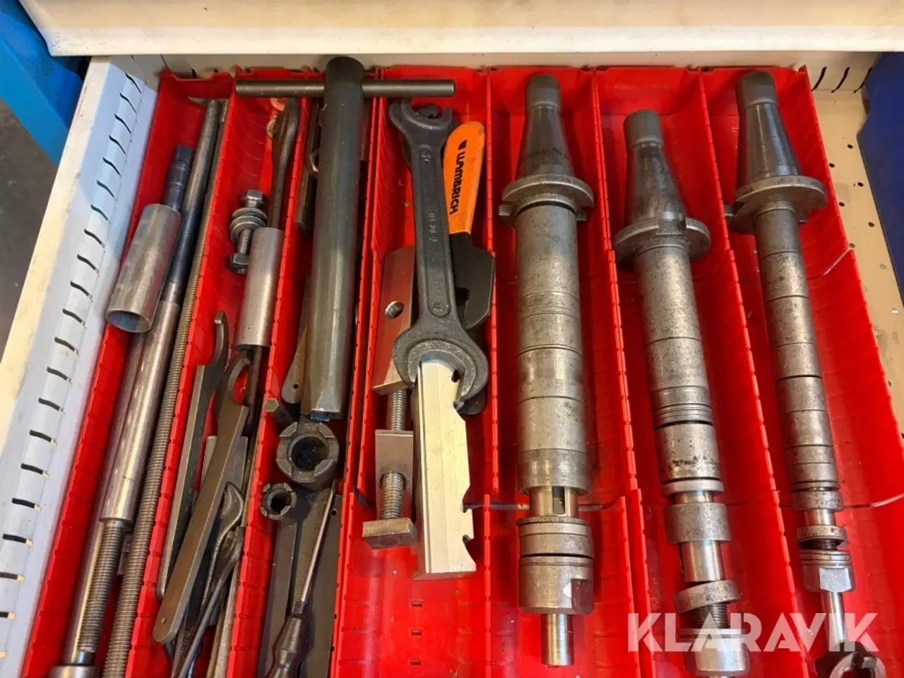 Billede 9 - Værktøjsskab med  indhold – maskineværktøj og tilbehør