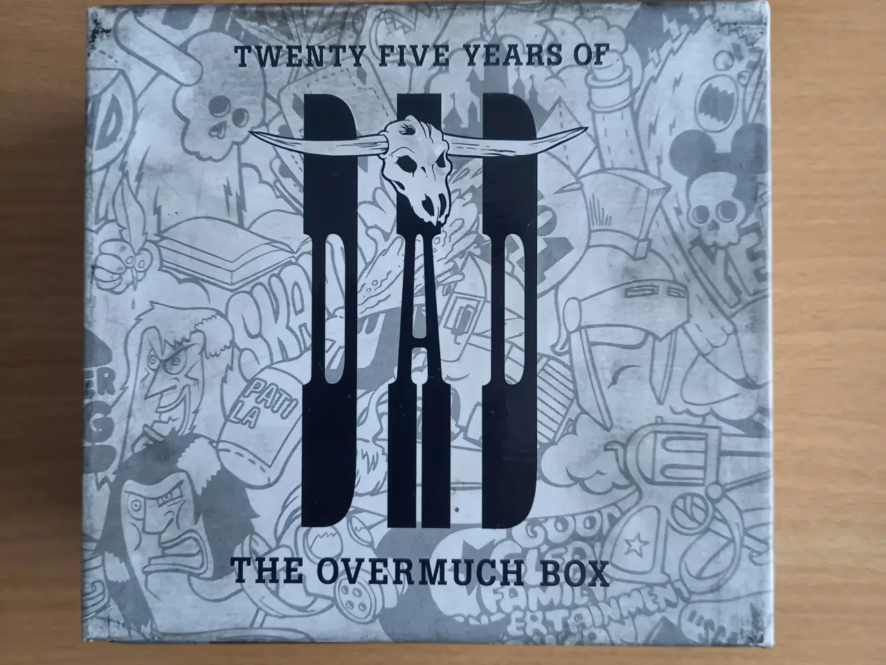 Billede 1 - DVD BOX The Overmuch box, 12 stk cd'er 