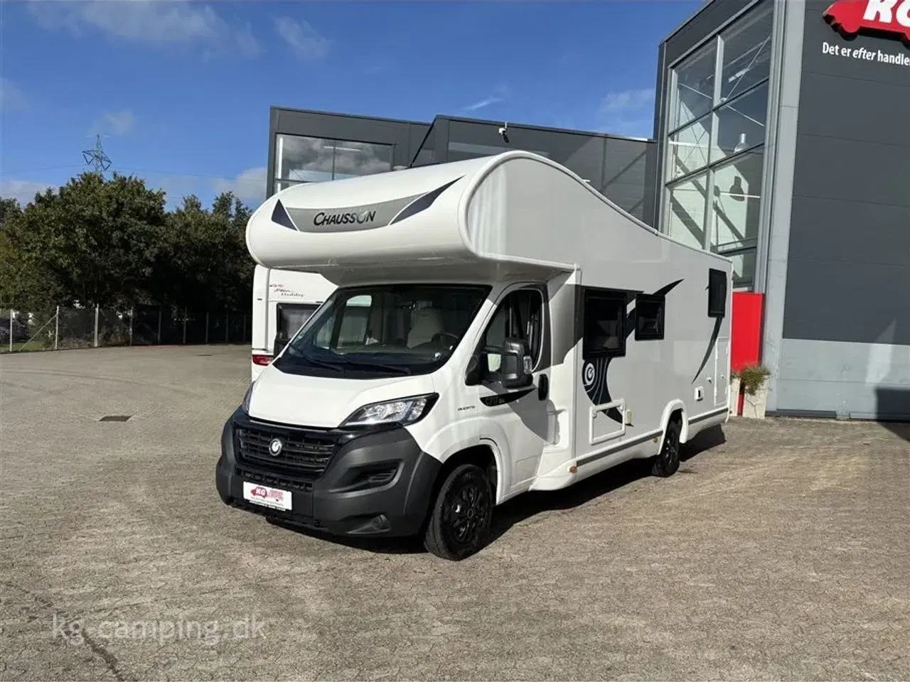 Billede 2 - 2021 - Chausson First Line C717   Rummelig familiecamper med masser af komfort!