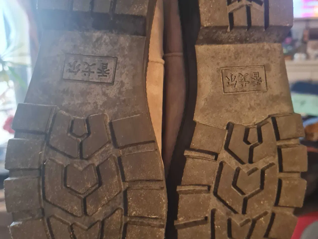 Billede 2 - Grå varme støvler str 38