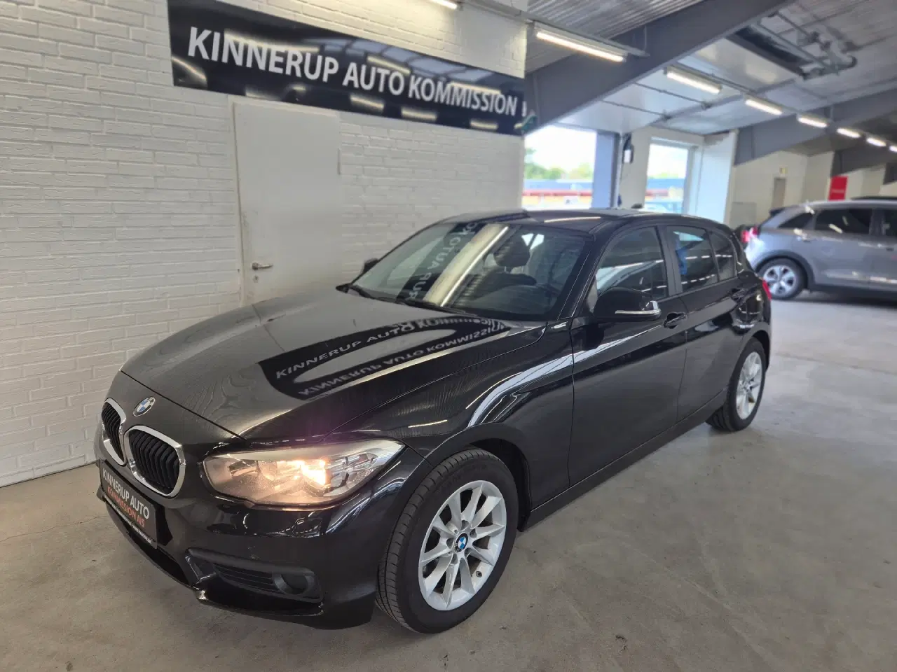 Billede 2 - BMW 120d 2,0 D Connected 190HK 5d 6g