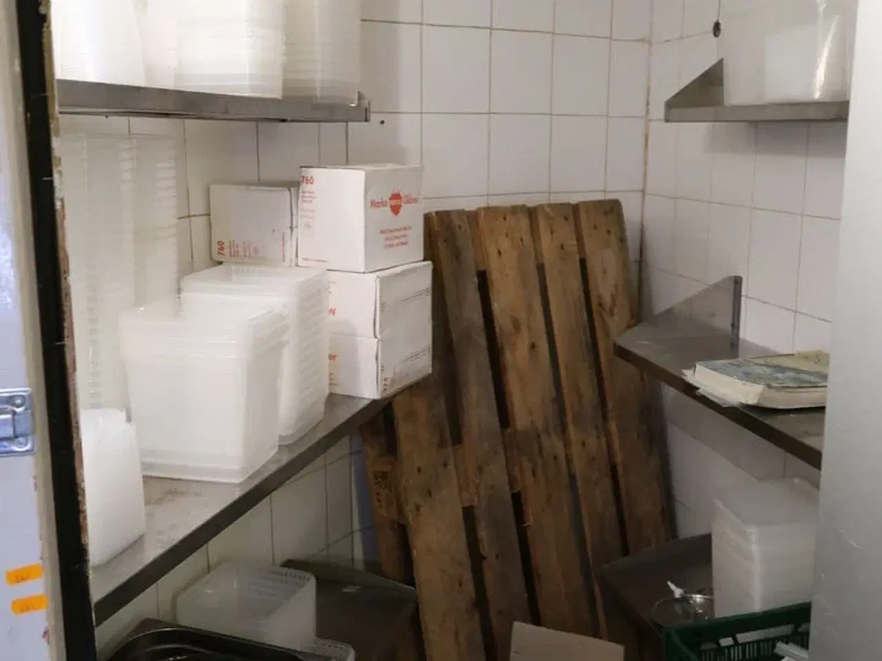 Billede 1 - Div. Engangsservice, køkkenservice m.m.