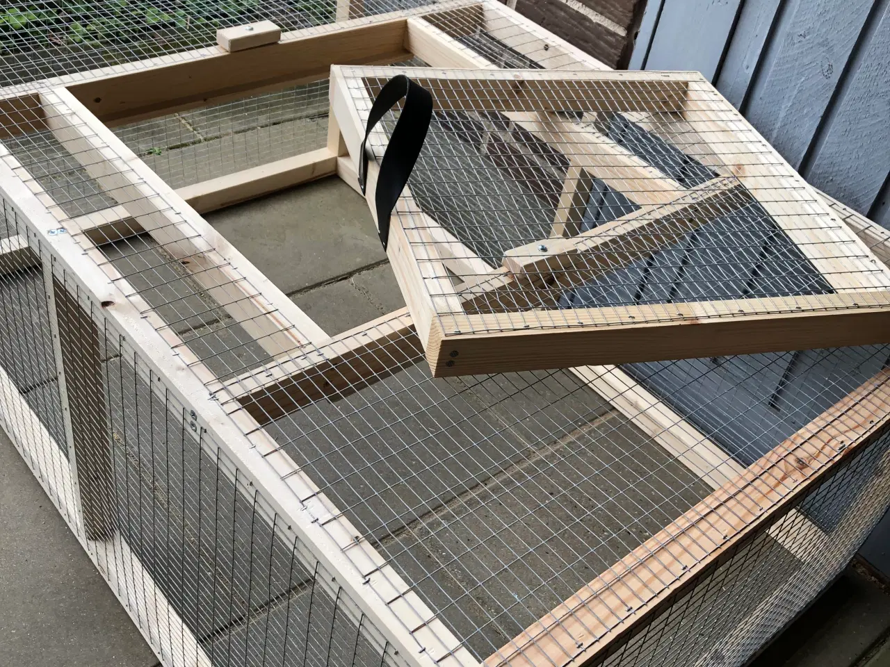 Billede 10 - Løbegård med åbning i top