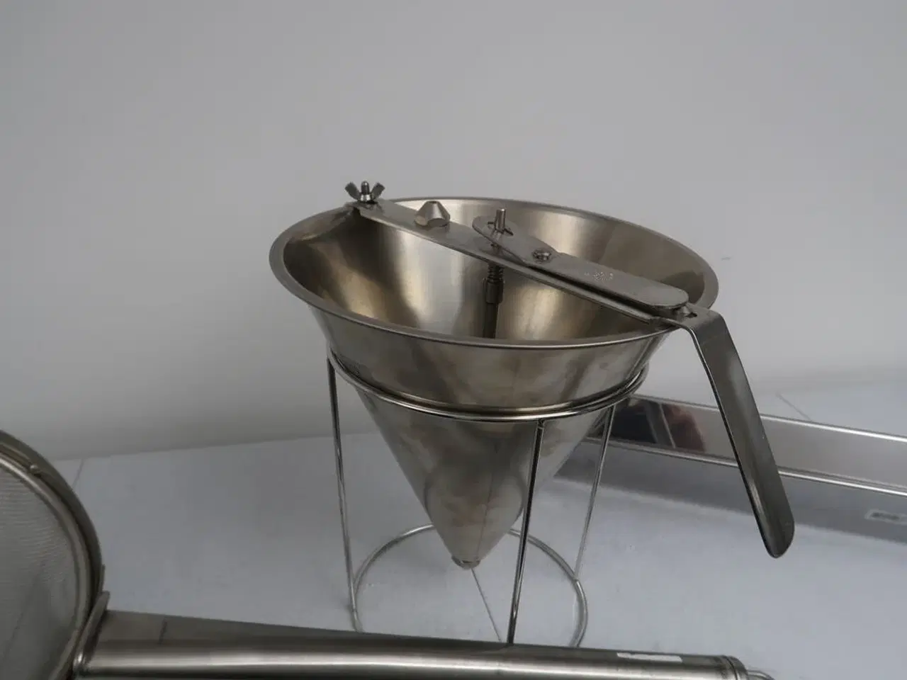 Billede 3 - Saucedispenser og sier