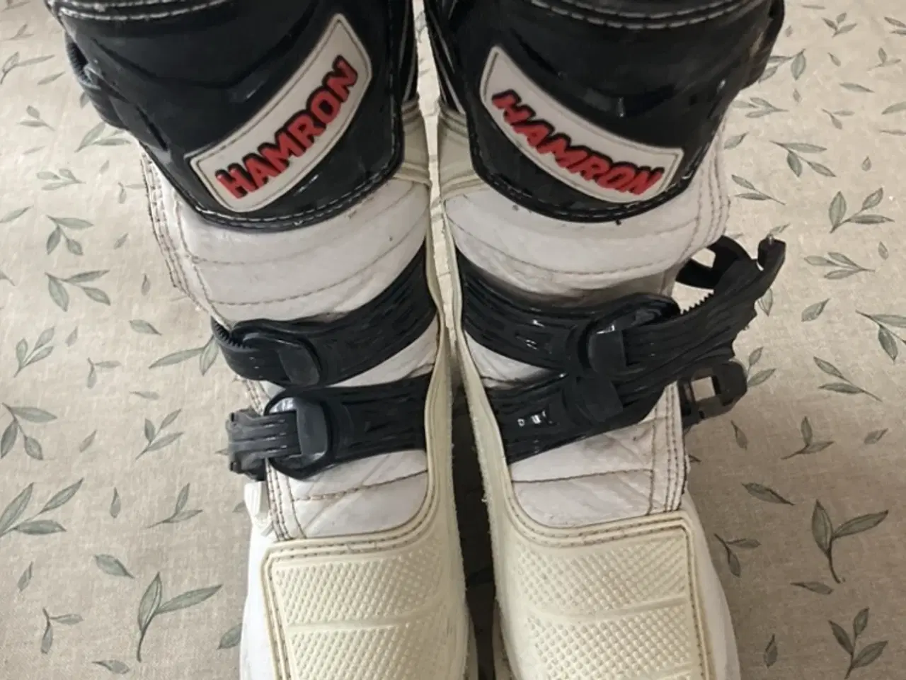 Billede 3 - Motocross sæt/ støvler. Barn 