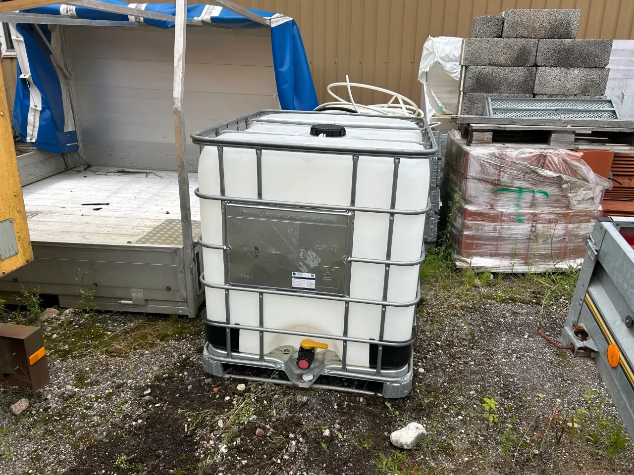 Billede 1 - Palletank 