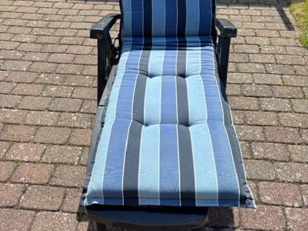 Billede 1 - Solseng i blå plast med hynde