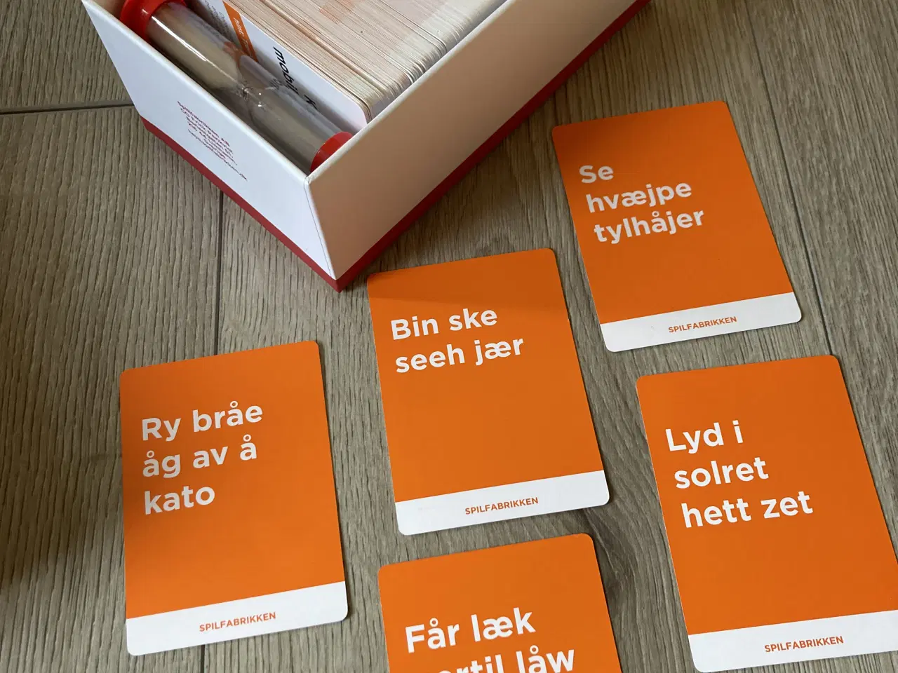 Billede 4 - Spilfabrikken – Krypteret selskabsspil (Komplet)