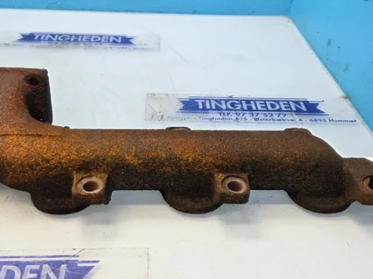 Billede 9 - New Holland  675TA   Udstødningsmanifold  87802798