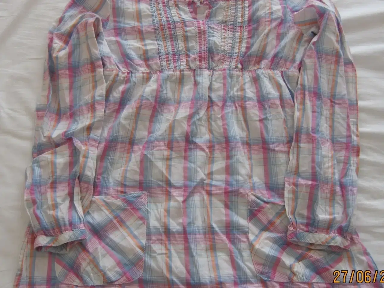 Billede 1 - Flot tern blå/pink bluse