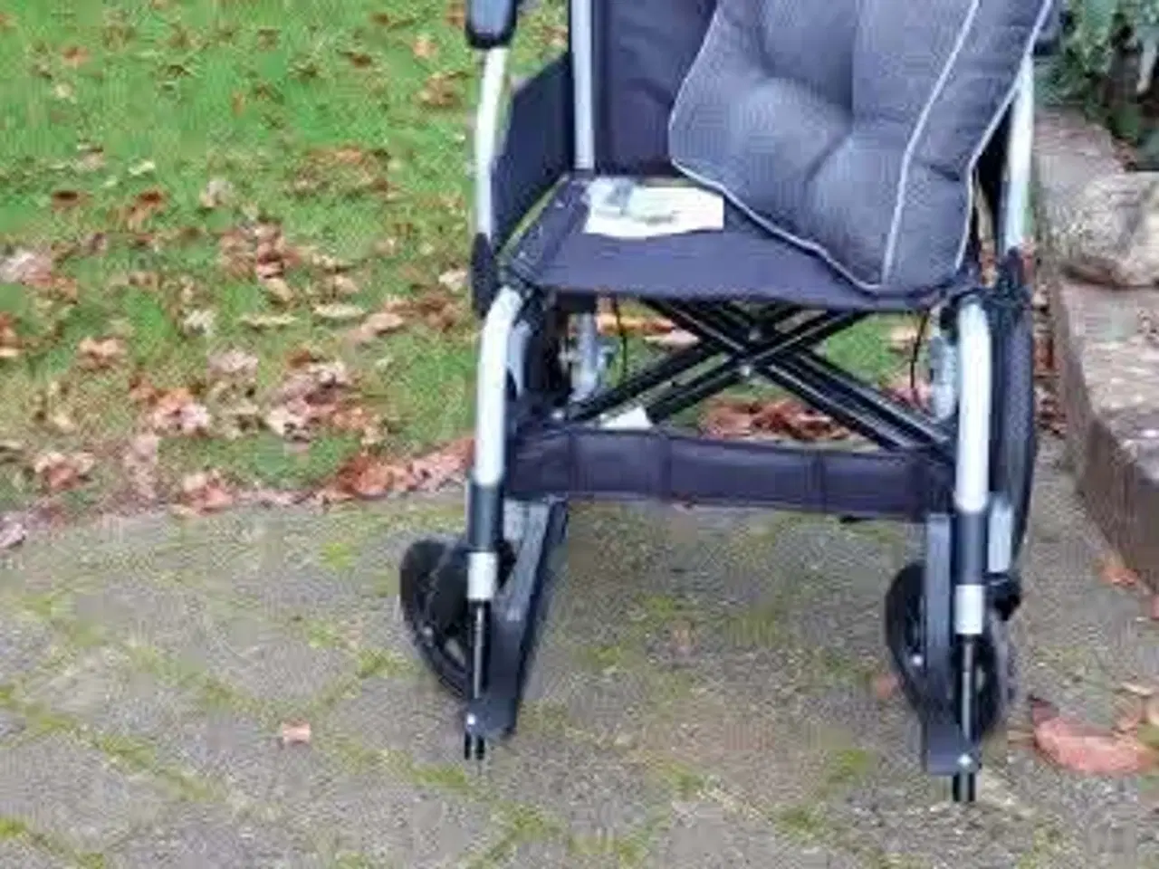Billede 1 - Kørestol med god pude