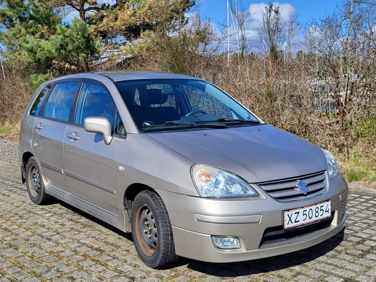 Billede 6 - ​Suzuki Liana 1,6 GLX – Nysynet, velholdt og hunde