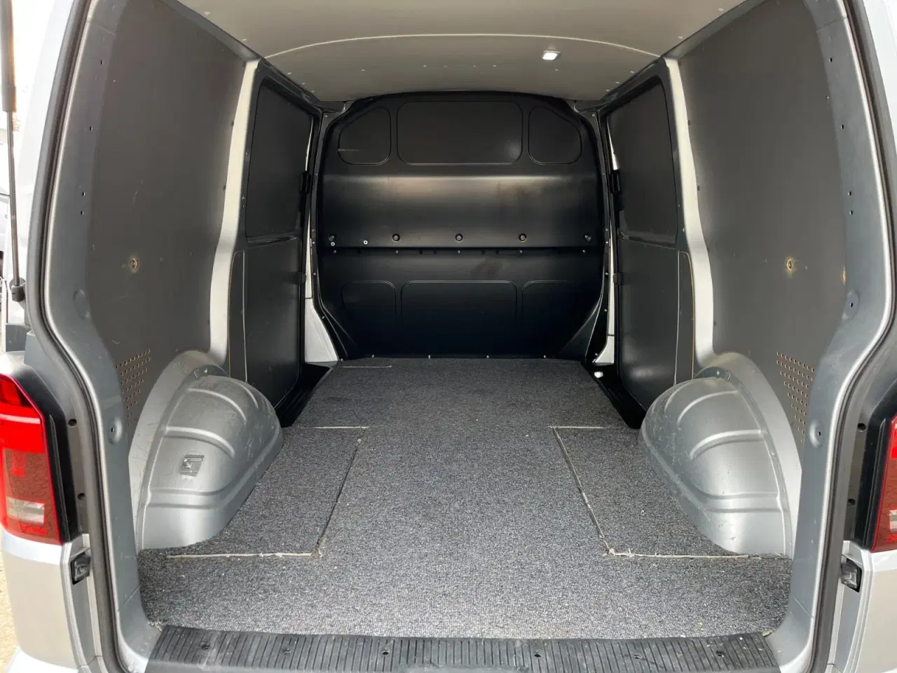 Billede 11 - VW Transporter 2,0 TDi 150 Kassevogn DSG kort